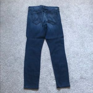 MOTHER the Looker Crop